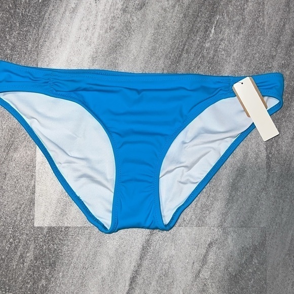 Bright blue Ruched-Front Bikini Bottom size medium - Picture 7 of 8